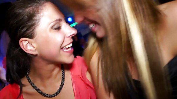 Lustful MILF vrea să guste sucul ei de pe bucata lui groasă de penis